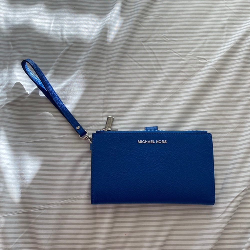 Michael Kors blue leather wristlet